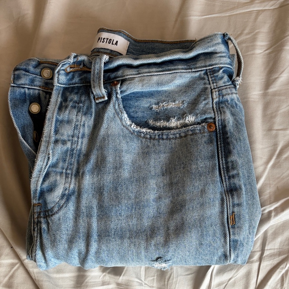 Distressed Light Blue woman’s Jeans